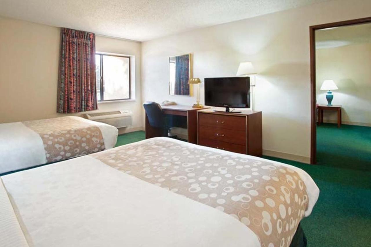 La Quinta Inn By Wyndham Indianapolis East-Post Drive Exterior photo
