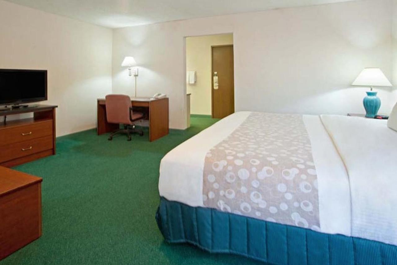 La Quinta Inn By Wyndham Indianapolis East-Post Drive Exterior photo