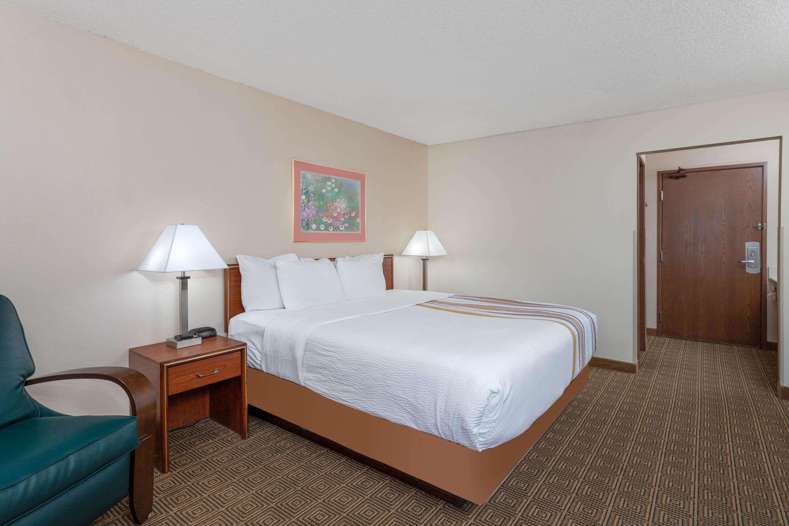 La Quinta Inn By Wyndham Indianapolis East-Post Drive Exterior photo