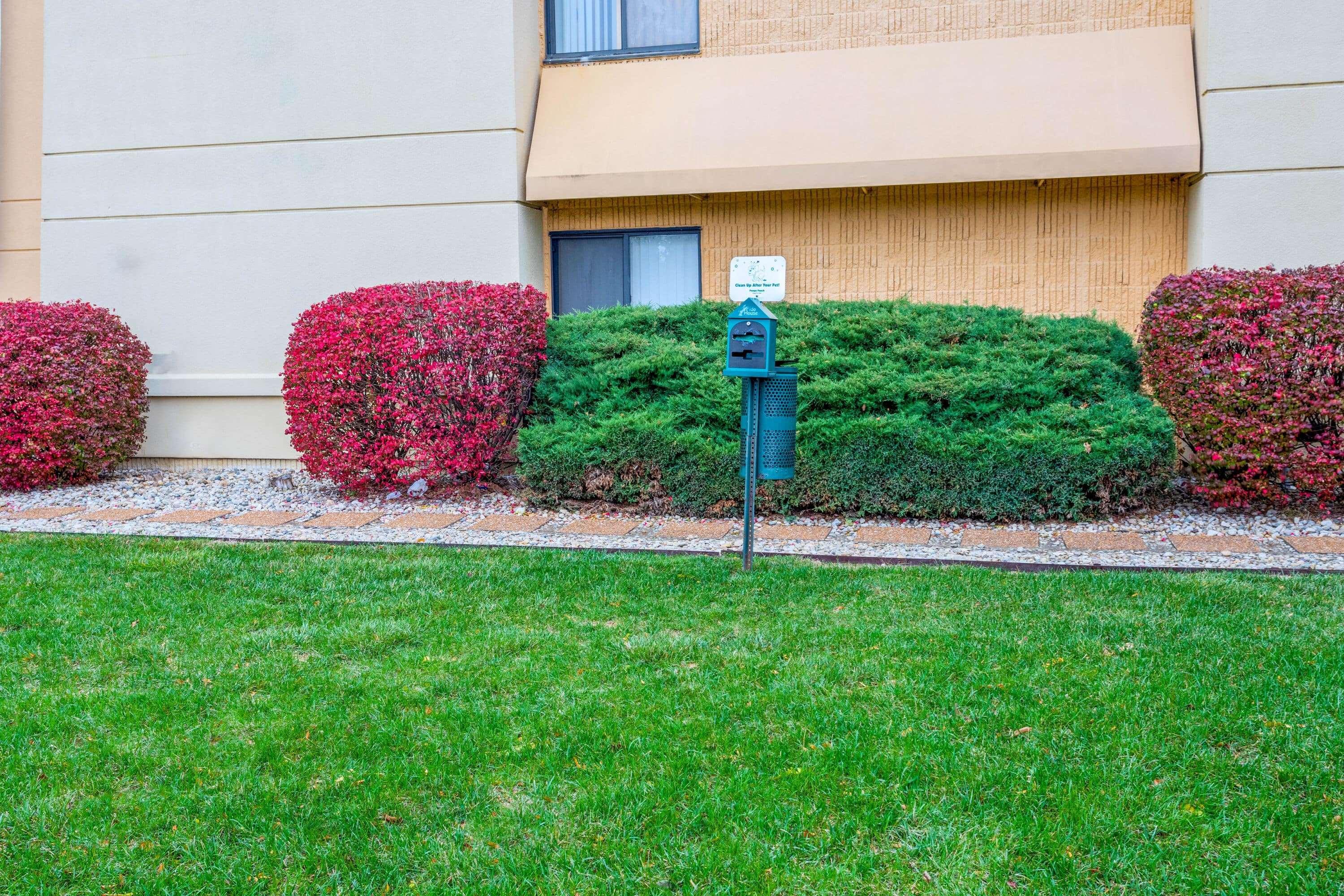 La Quinta Inn By Wyndham Indianapolis East-Post Drive Exterior photo