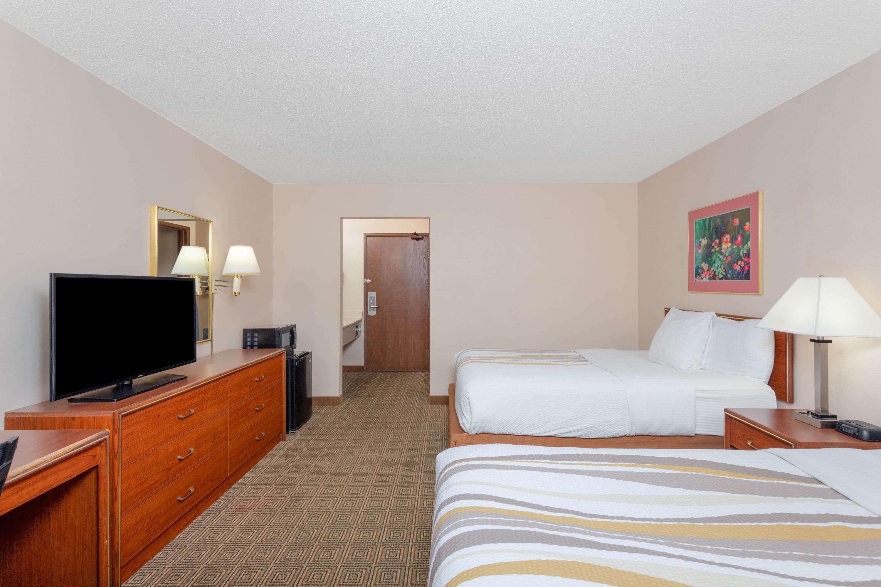La Quinta Inn By Wyndham Indianapolis East-Post Drive Exterior photo